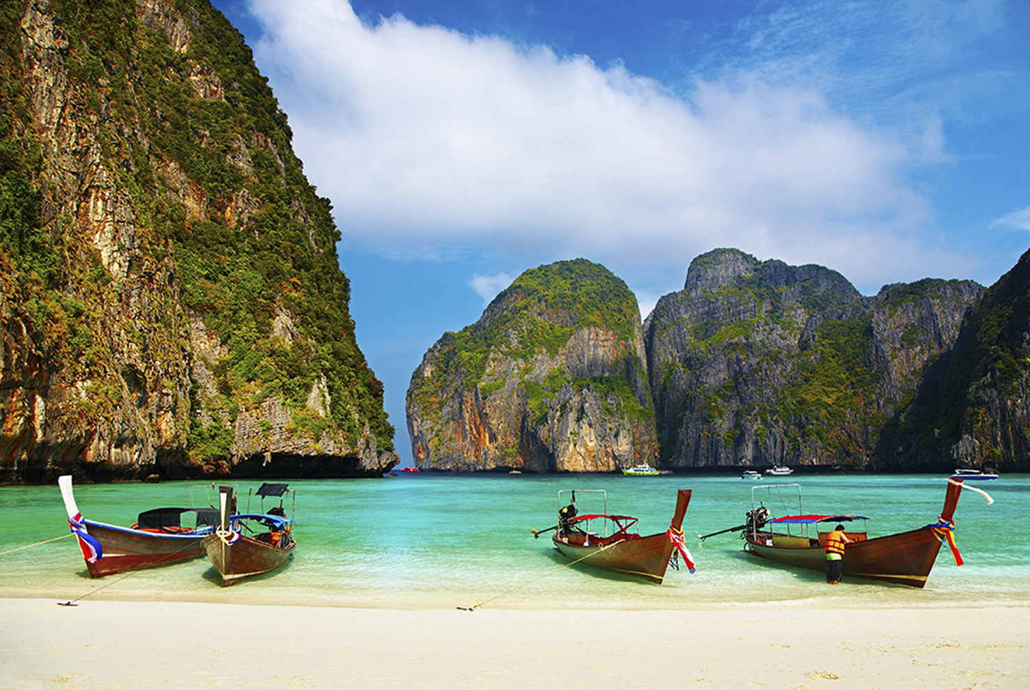 Phuket: Phi Phi Islands and Maya Bay Day Trip