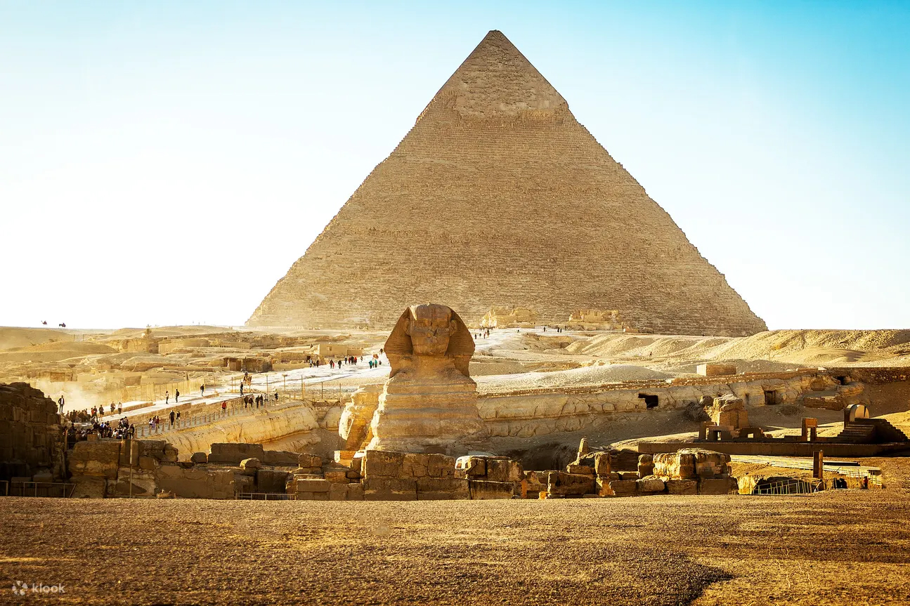 Cairo: Pyramids of Giza, Sphinx, Saqqara & Memphis Tour